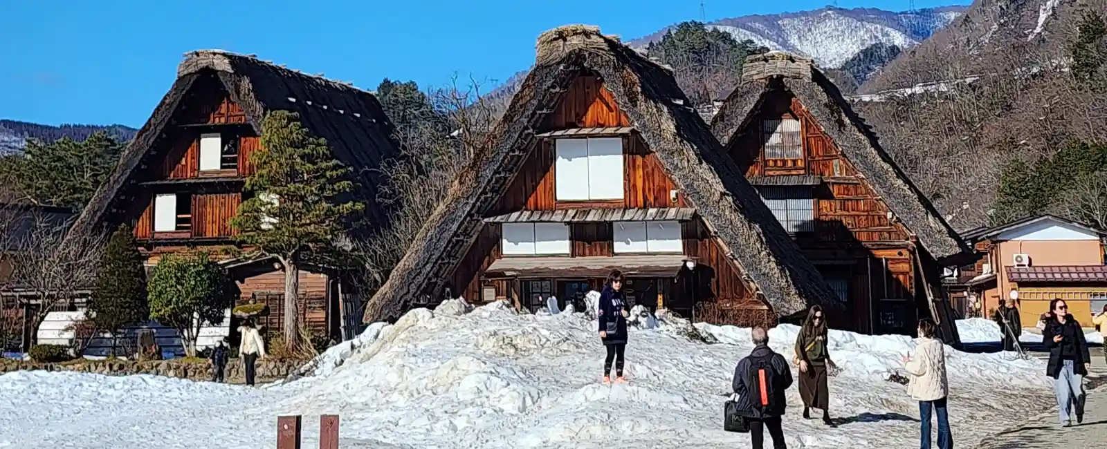 People-in-Japanese-Alps